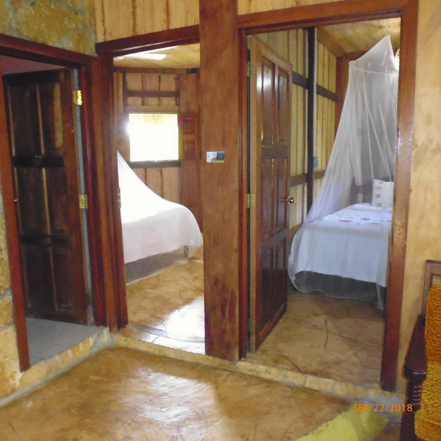 Hotel Nueva Alianza Frontera Corozal ภายนอก รูปภาพ